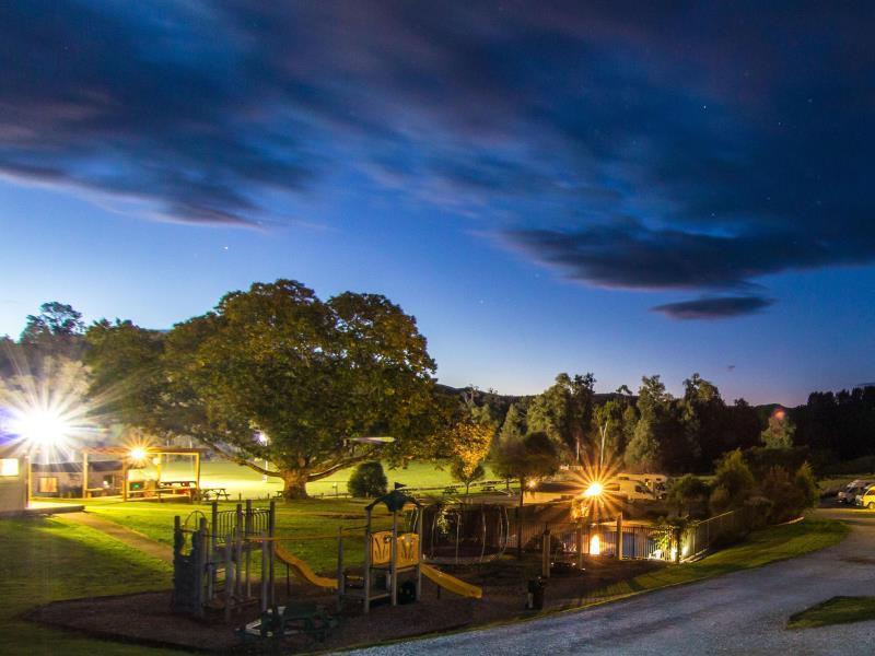 Waitomo Top 10 Holiday Park Cavernas de Waitomo Exterior foto